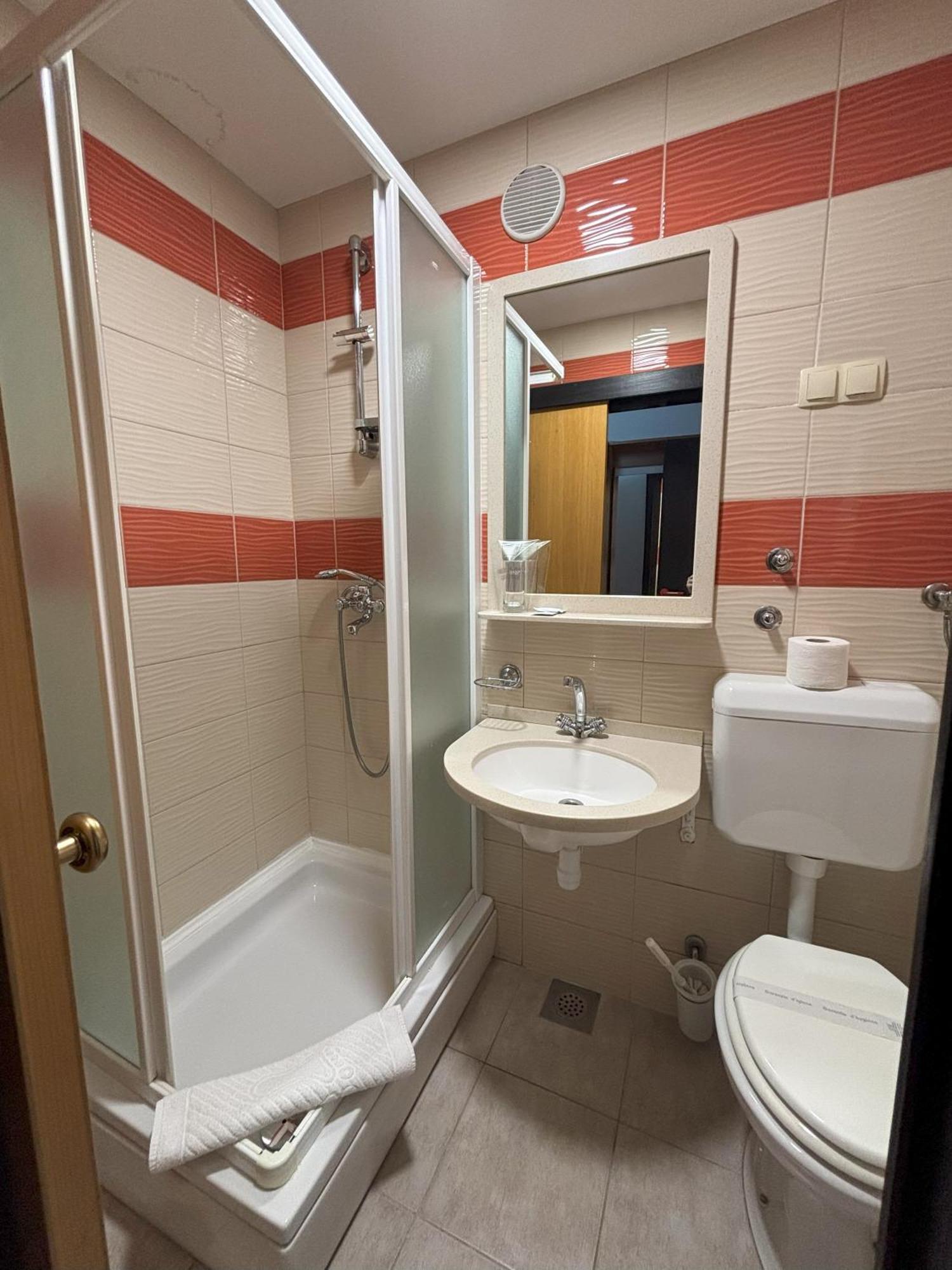 Hotel Park Nasice ภายนอก รูปภาพ