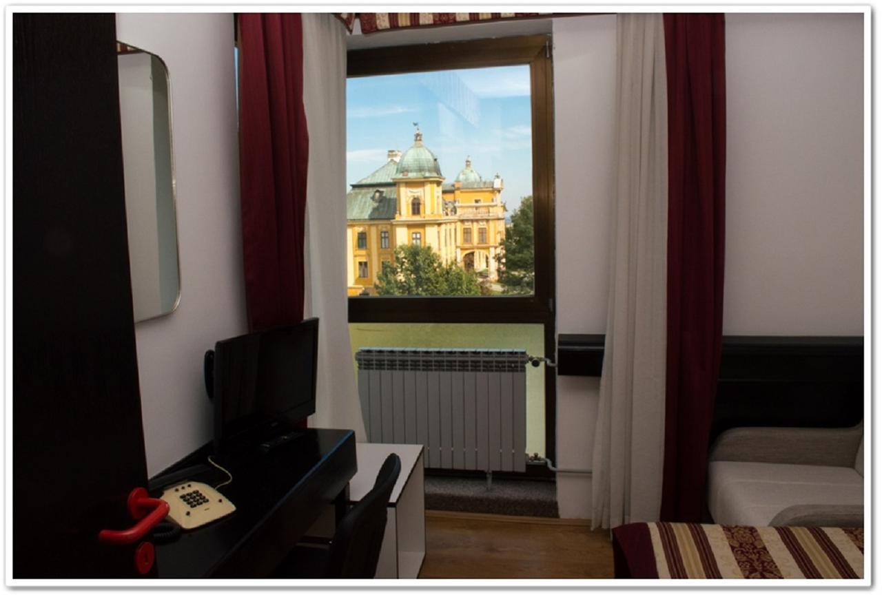 Hotel Park Nasice ภายนอก รูปภาพ
